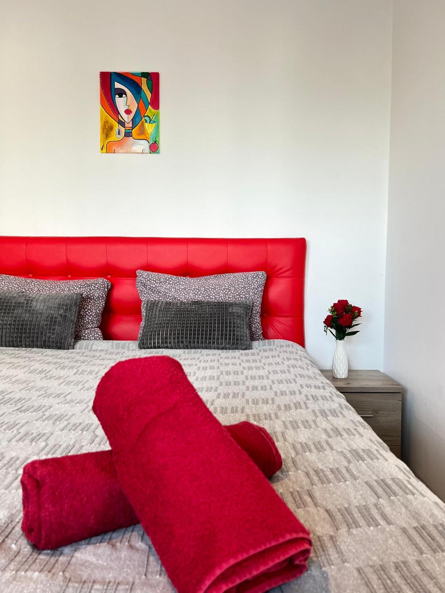 3 Rooms Apartment Airy & Bright Palas Style Yaş Dış mekan fotoğraf