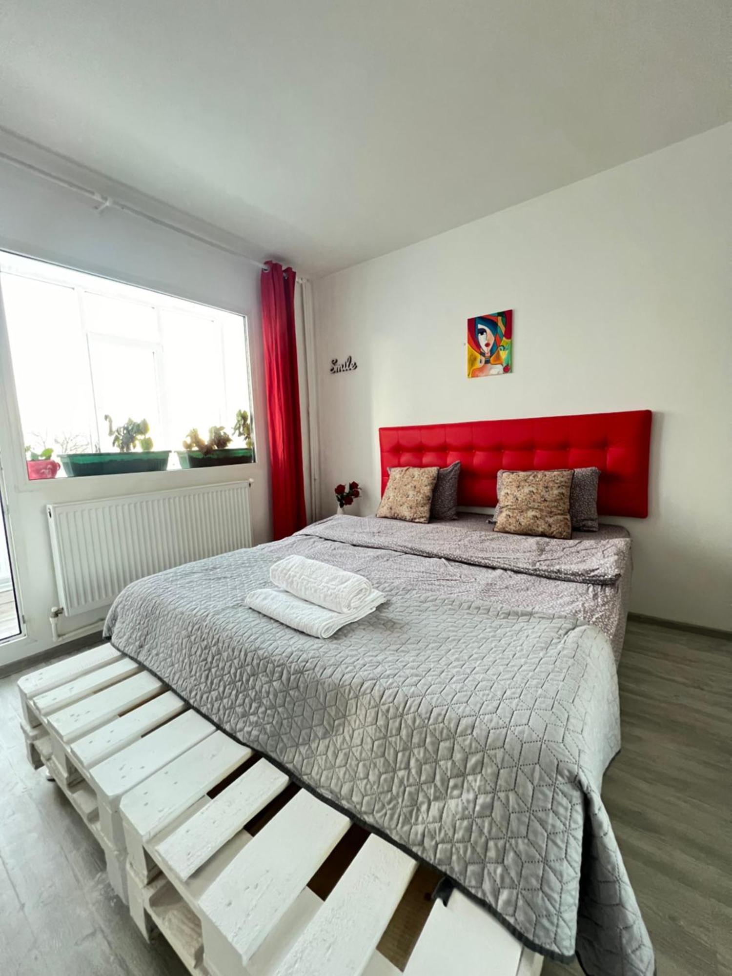 3 Rooms Apartment Airy & Bright Palas Style Yaş Dış mekan fotoğraf